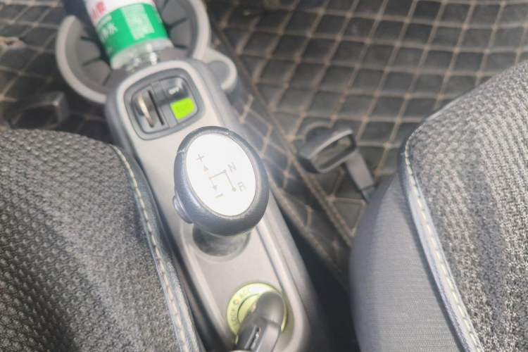 Used smart fortwo 2012 1.0 MHD Hardtop Standard Edition Gear Lever
