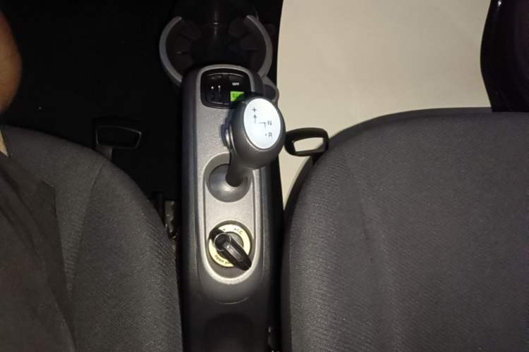 Used smart fortwo 2012 1.0 MHD Hardtop Standard Edition Gear Lever