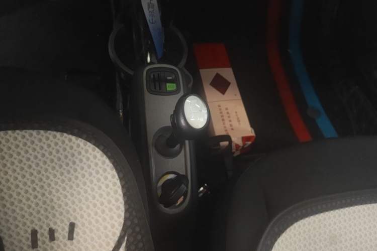 Used smart fortwo 2012 1.0 MHD Hardtop Standard Edition Gear Lever