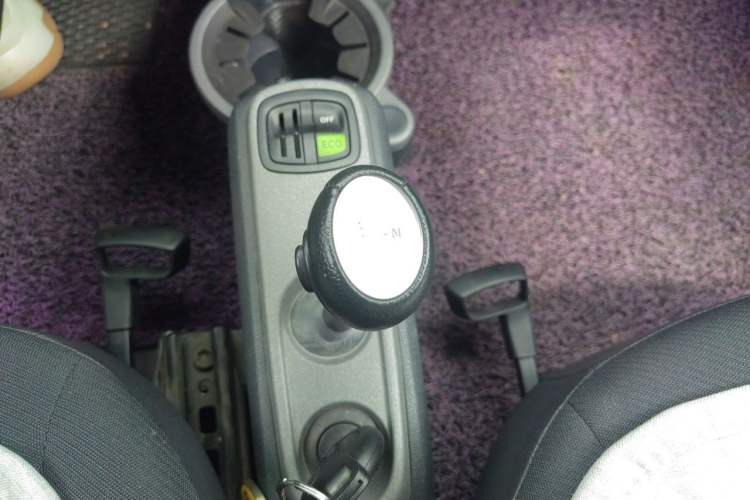 Used smart fortwo 2012 1.0 MHD Hardtop Standard Edition Gear Lever