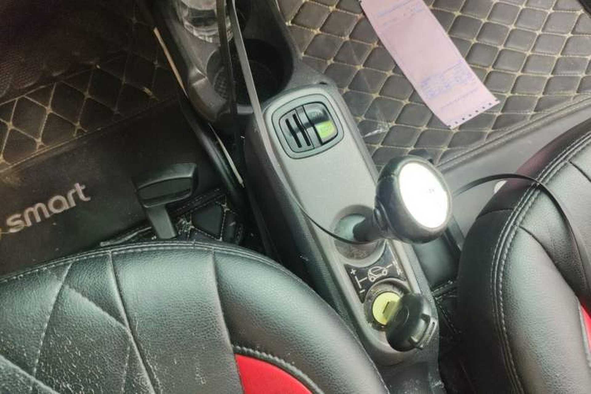 Used smart fortwo 2012 1.0 MHD Hardtop Comfort Edition Gear Lever