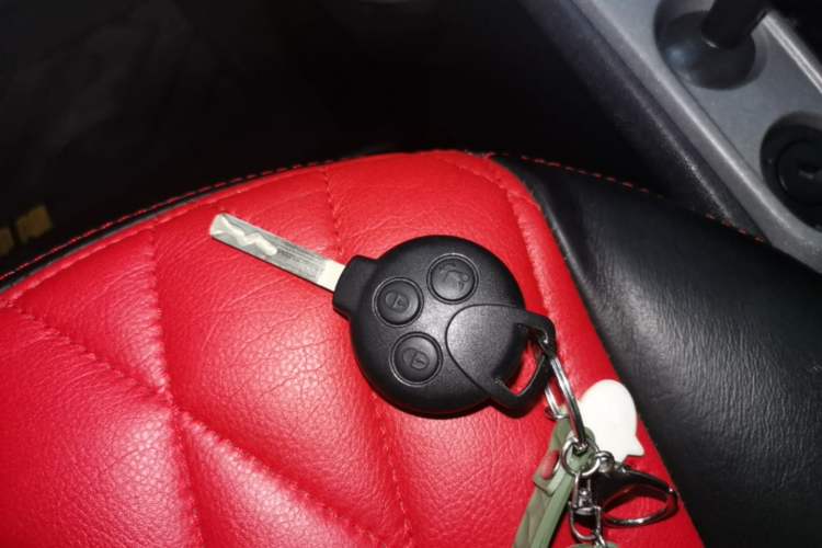 Used smart fortwo 2012 1.0 MHD Hardtop Standard Edition Interior 1