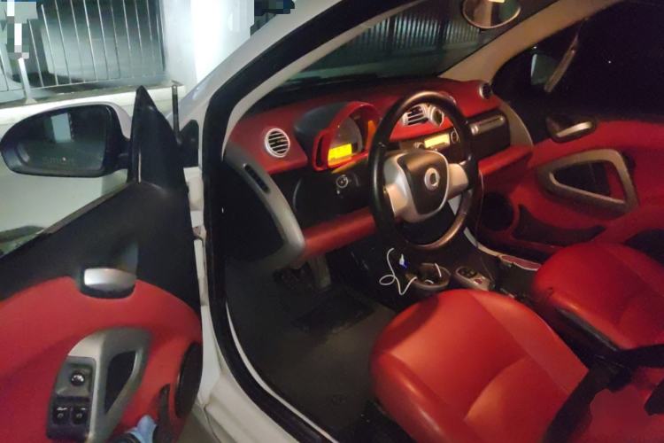 Used smart fortwo 2012 1.0 MHD Convertible Passion Edition Interior 3