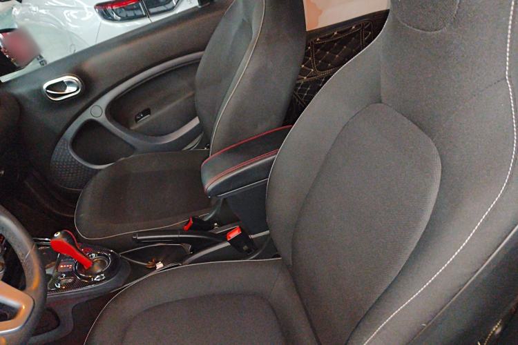 Used smart fortwo 2012 1.0 MHD Hardtop Comfort Edition Interior 4