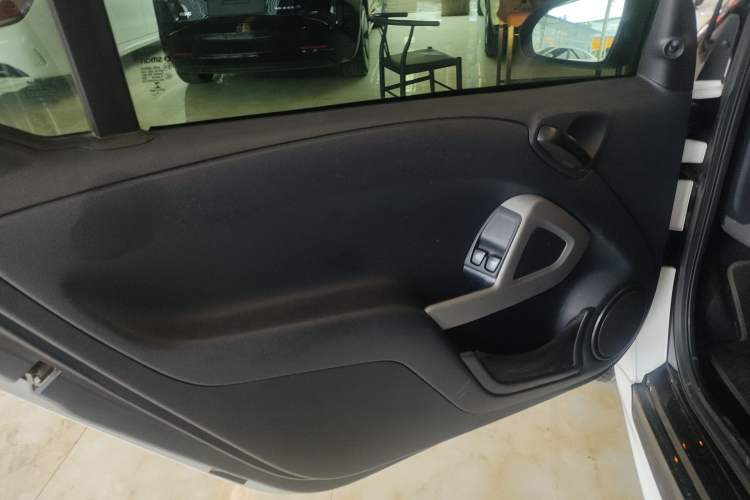 Used smart fortwo 2012 1.0 MHD Hardtop Comfort Edition Interior 7