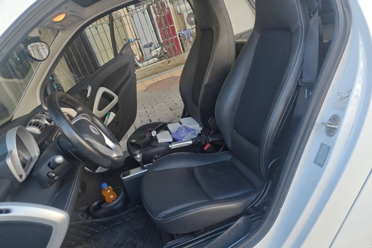 Used smart fortwo 2012 1.0T Bosu Xclusive Edition Left Front Seat