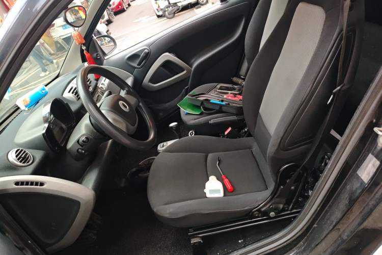 Used smart fortwo 2012 1.0 MHD Hardtop Standard Edition Left Front Seat