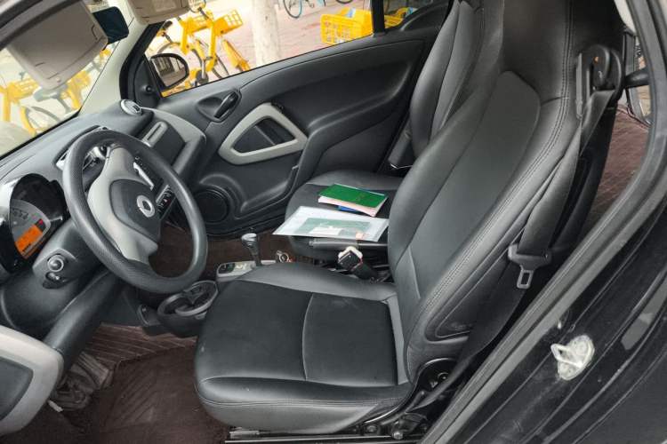 Used smart fortwo 2012 1.0 MHD Hardtop Comfort Edition Left Front Seat