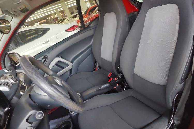 Used smart fortwo 2012 1.0 MHD Hardtop Standard Edition Left Front Seat