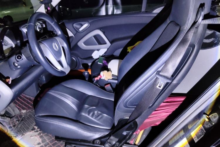Used smart fortwo 2012 1.0T Convertible Passion Edition Left Rear Seat