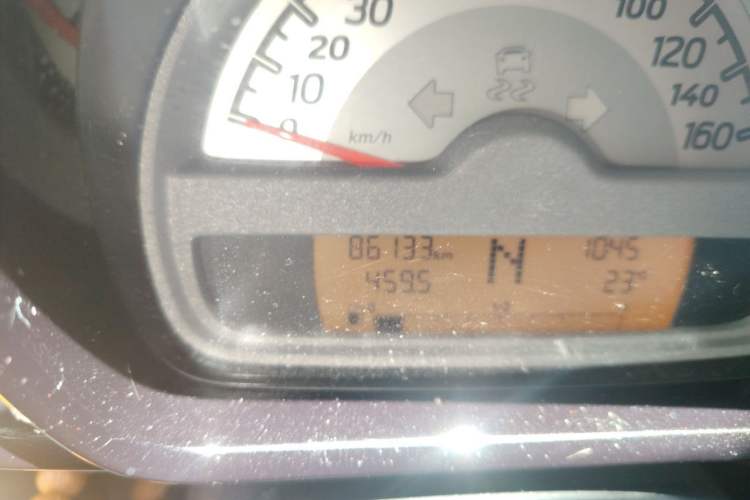 Used smart fortwo 2012 1.0 MHD Hardtop Standard Edition Odometer Close Up