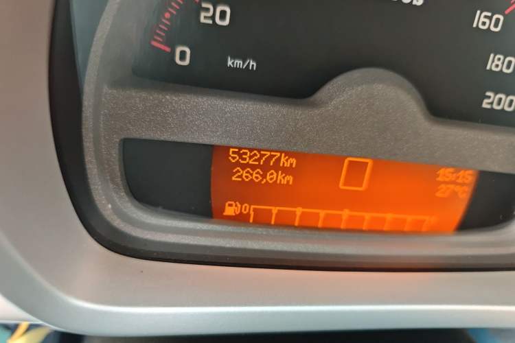 Used smart fortwo 2012 1.0T Bosu Xclusive Edition Odometer Close Up