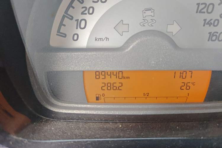 Used smart fortwo 2012 1.0 MHD Hardtop Standard Edition Odometer Close Up