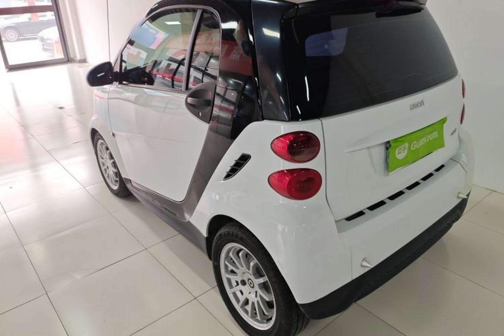 Used smart fortwo 2012 1.0 MHD Hardtop Standard Edition Rear Left 45 Deg
