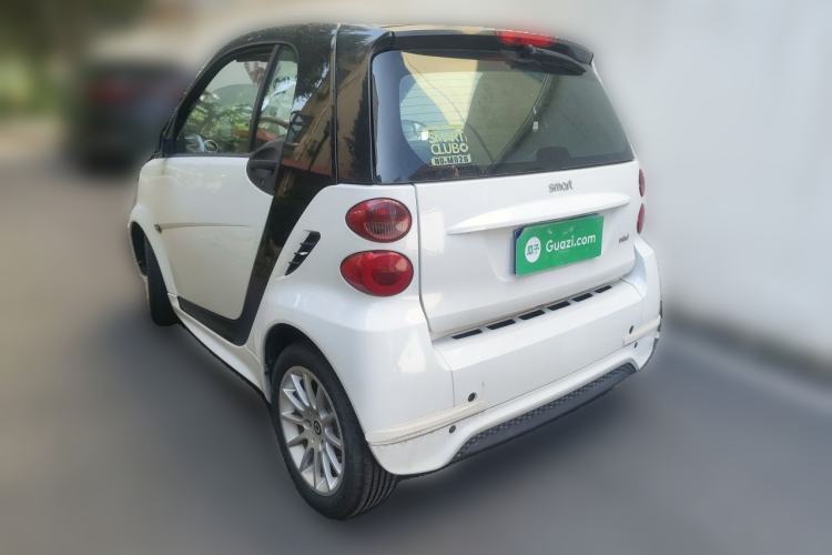 Used smart fortwo  Rear Left 45 Deg