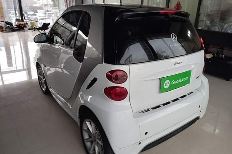 Used smart fortwo 2012 1.0 MHD Hardtop Passion Edition Rear Left 45 Deg
