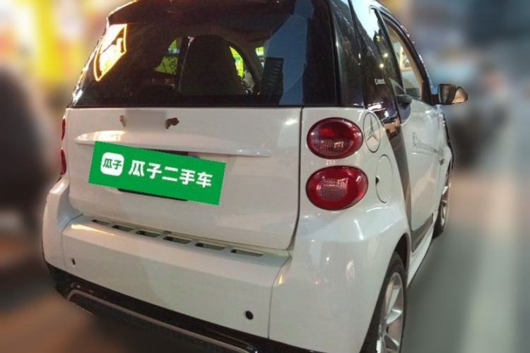 Used smart fortwo 2012 1.0 MHD Hardtop Comfort Edition Rear Right 45 Deg