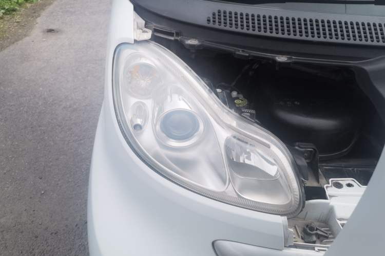 Used smart fortwo 2012 1.0 MHD Hardtop Comfort Edition Right Front Headlight