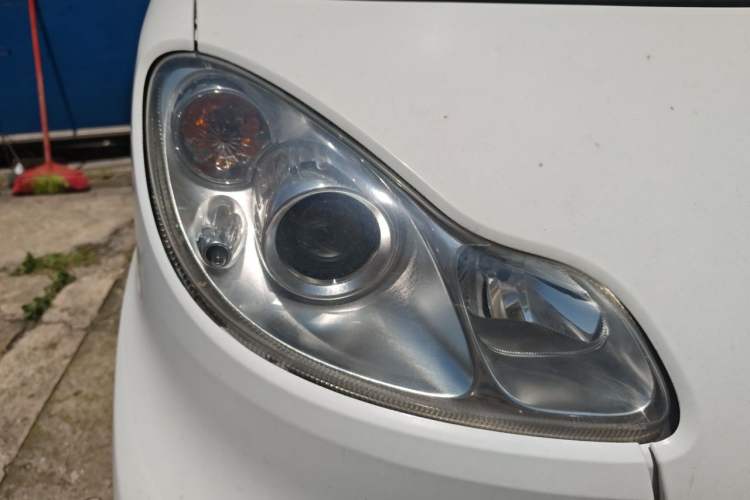 Used smart fortwo 2012 1.0 MHD Convertible Passion Edition Right Front Headlight