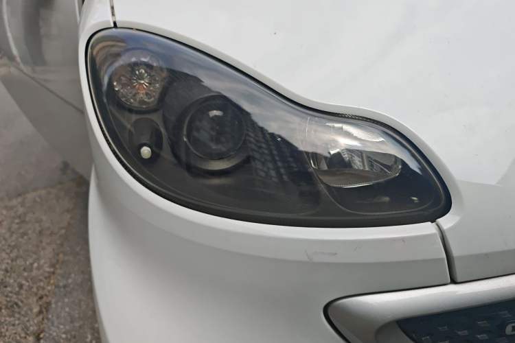 Used smart fortwo 2012 1.0T Bosu Xclusive Edition Right Front Headlight