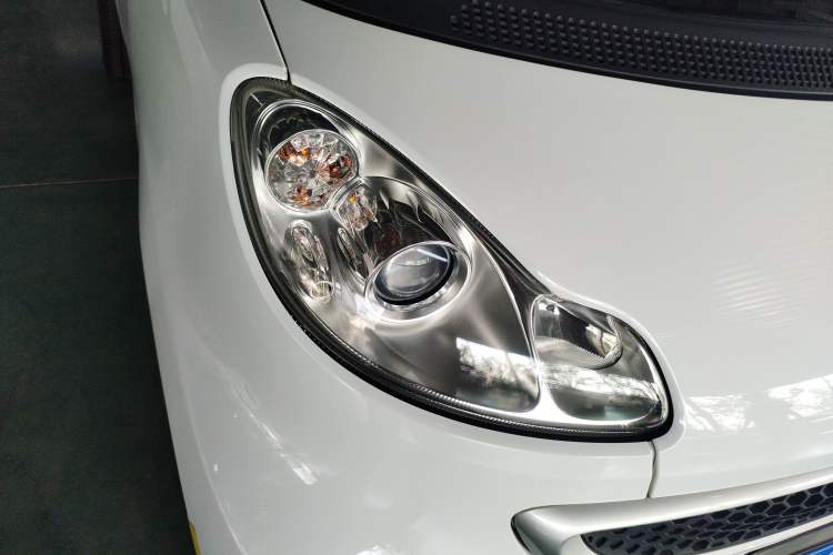 Used smart fortwo 2012 1.0 MHD Convertible Passion Edition Right Front Headlight