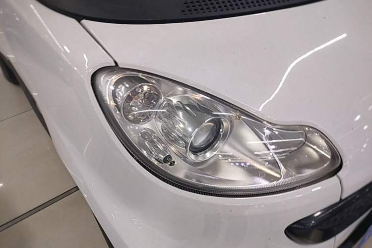 Used smart fortwo 2012 1.0 MHD Hardtop Standard Edition Right Front Headlight