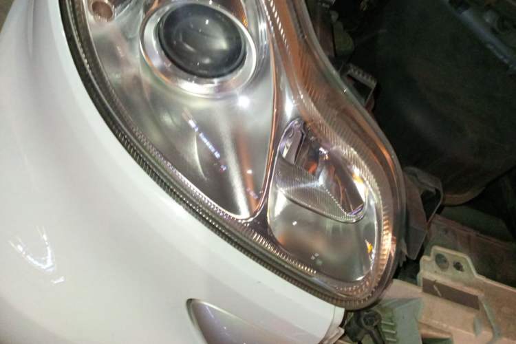 Used smart fortwo 2012 1.0 MHD Hardtop Comfort Edition Right Front Headlight