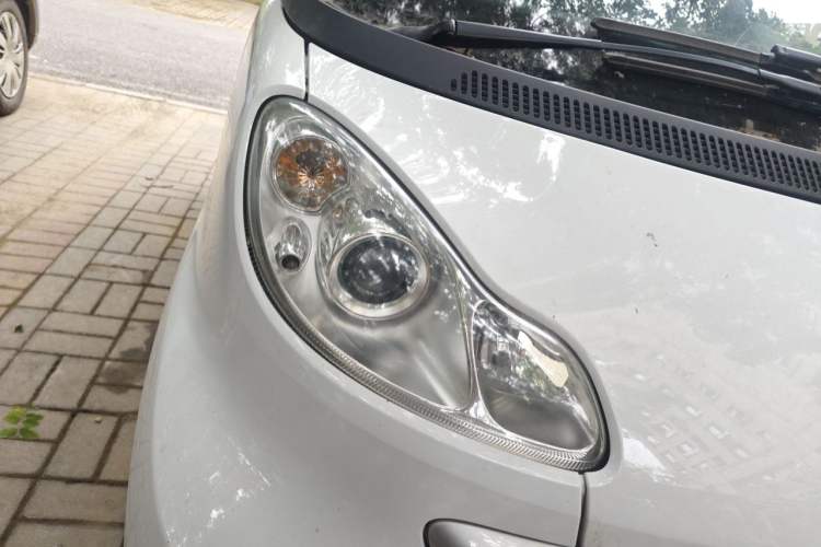 Used smart fortwo 2012 1.0T Convertible Passion Edition Right Front Headlight