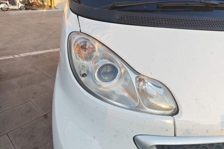 Used smart fortwo 2012 1.0 MHD Hardtop Comfort Edition Right Front Headlight