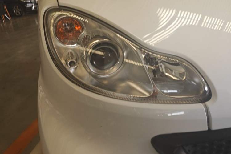 Used smart fortwo 2012 1.0 MHD Hardtop Standard Edition Right Front Headlight