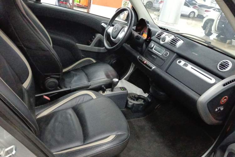 Used smart fortwo 2012 1.0 MHD Convertible Passion Edition Right Front Seat