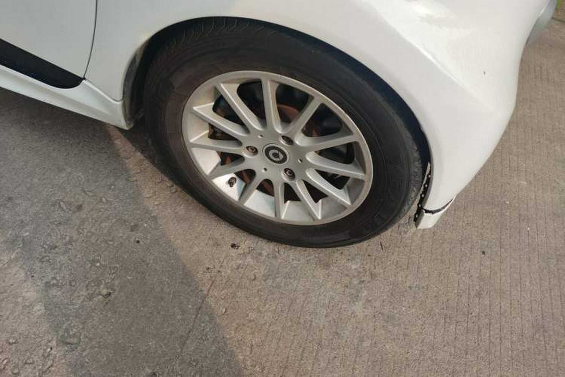Used smart fortwo 2012 1.0 MHD Hardtop Comfort Edition Right Front Wheel Hub