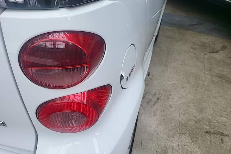Used smart fortwo 2012 1.0 MHD Hardtop Comfort Edition Right Rear Taillight