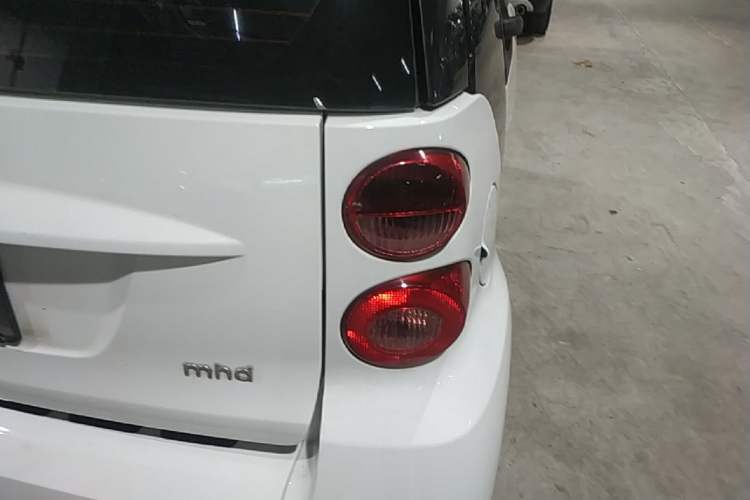 Used smart fortwo 2012 1.0 MHD Hardtop Comfort Edition Right Rear Taillight