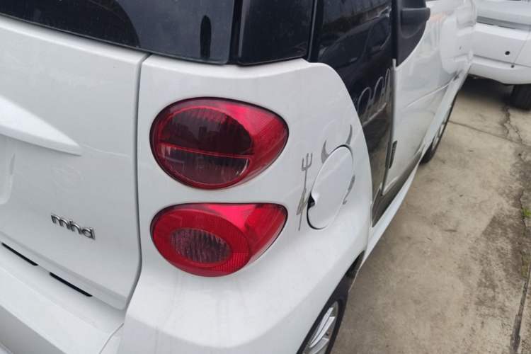Used smart fortwo 2012 1.0 MHD Hardtop Comfort Edition Right Rear Taillight