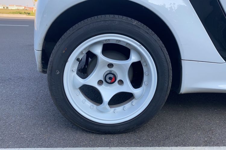 Used smart fortwo 2012 1.0 MHD Convertible Passion Edition Right Rear Wheel Hub