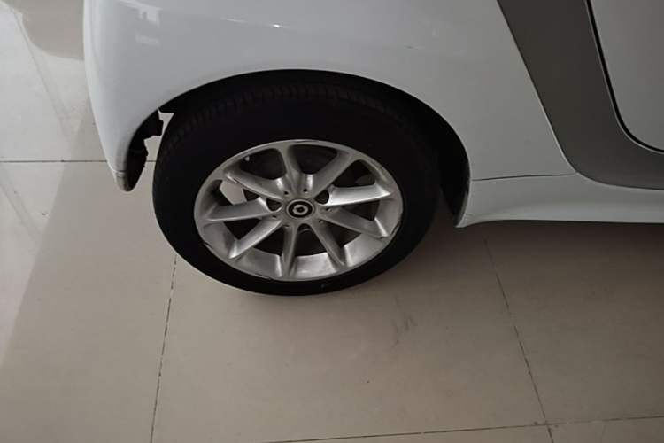 Used smart fortwo 2012 1.0 MHD Hardtop Passion Edition Right Rear Wheel Hub