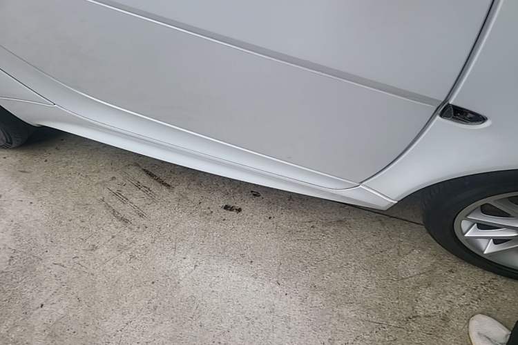Used smart fortwo 2012 1.0 MHD Hardtop Comfort Edition Right Side Sill