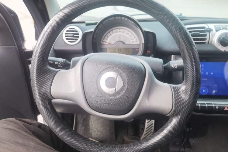 Used smart fortwo 2012 1.0 MHD Hardtop Comfort Edition Steering Wheel