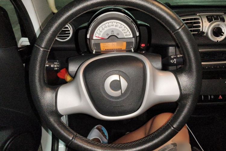 Used smart fortwo 2012 1.0 MHD Hardtop Standard Edition Steering Wheel