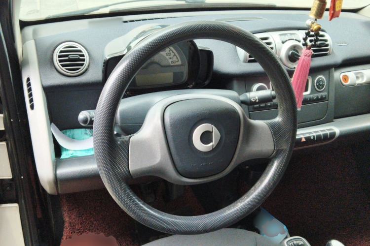 Used smart fortwo 2012 1.0 MHD Hardtop Comfort Edition Steering Wheel