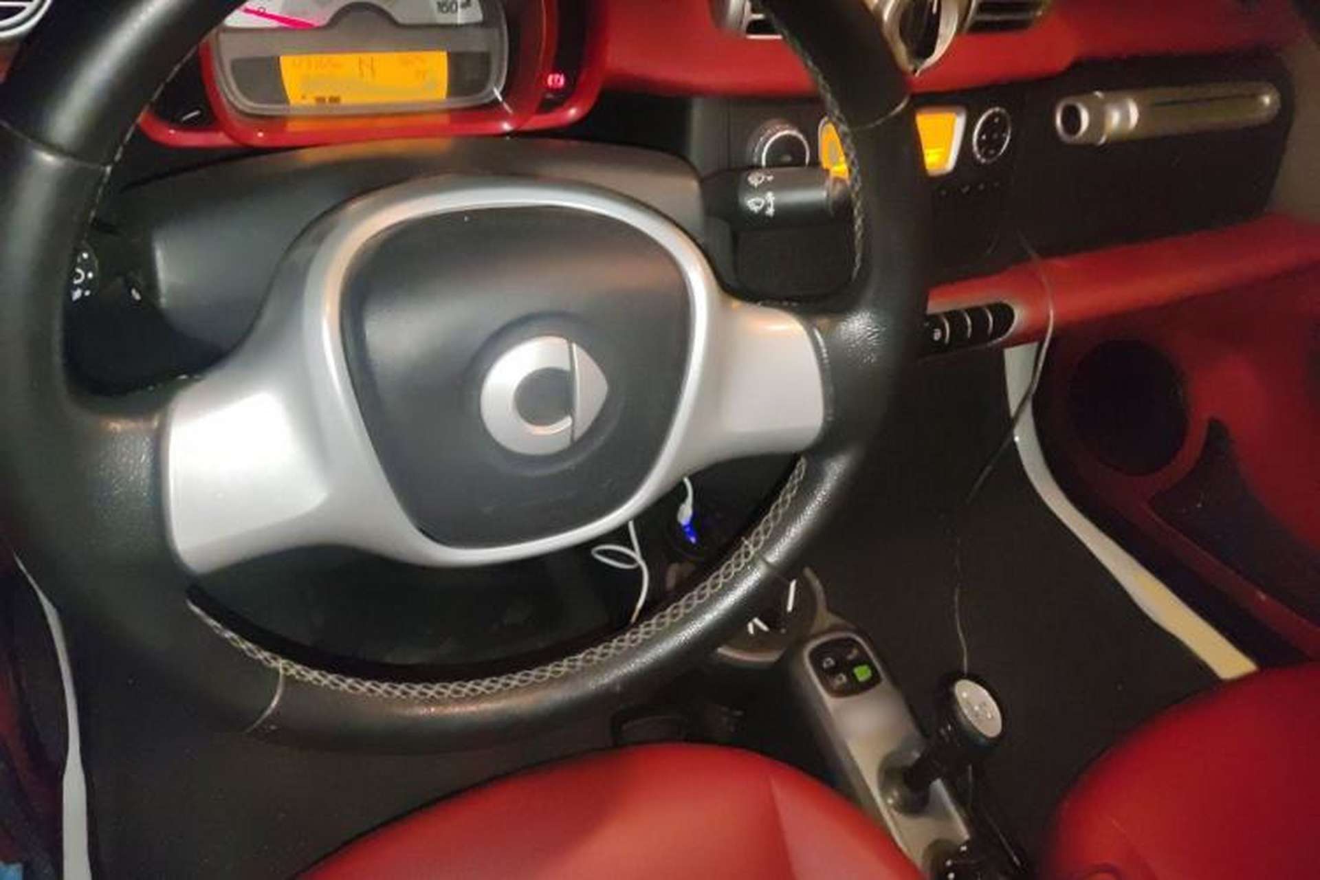 Used smart fortwo 2012 1.0 MHD Convertible Passion Edition Steering Wheel