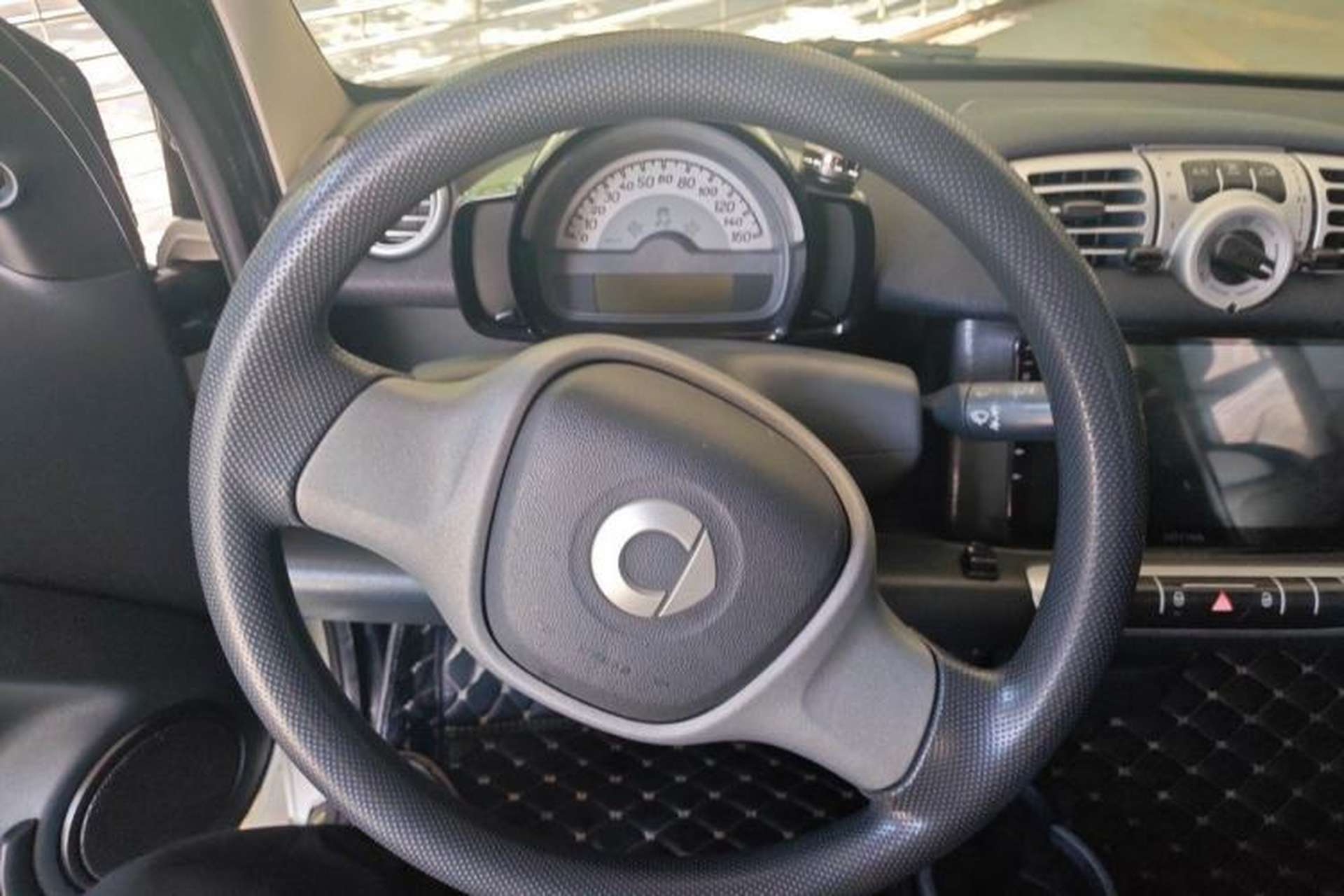 Used smart fortwo 2012 1.0 MHD Hardtop Standard Edition Steering Wheel