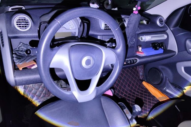 Used smart fortwo 2012 1.0T Convertible Passion Edition Steering Wheel