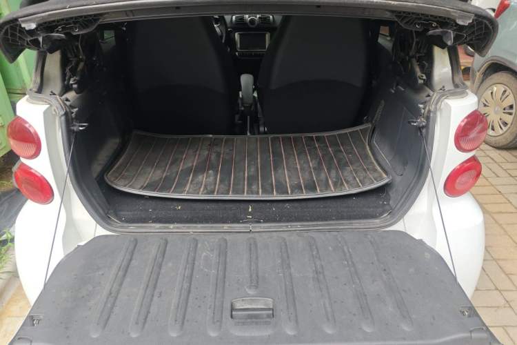 Used smart fortwo 2012 1.0T Convertible Passion Edition Trunk