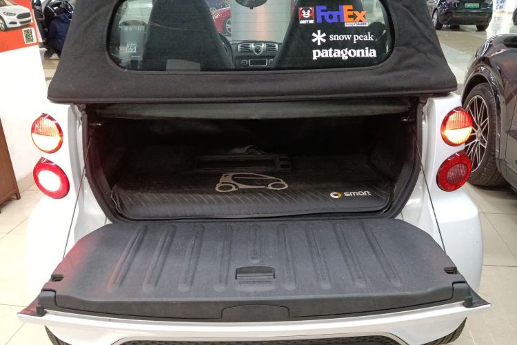 Used smart fortwo 2012 1.0 MHD Convertible Passion Edition Trunk