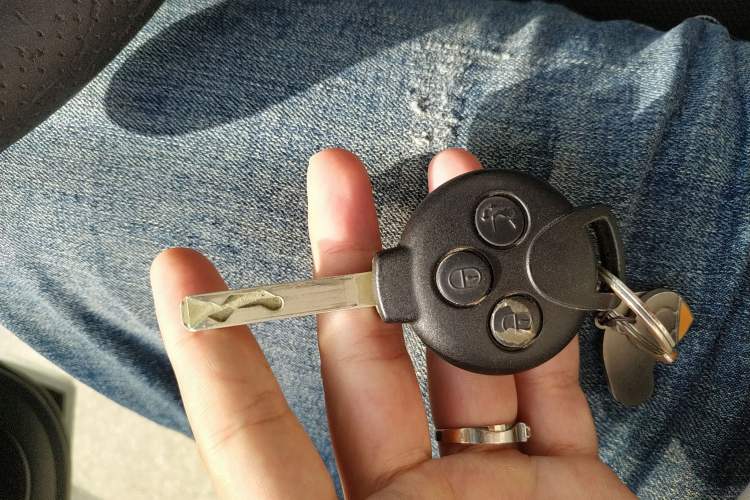 Used smart fortwo 2012 1.0 MHD Hardtop Standard Edition Vehicle Key