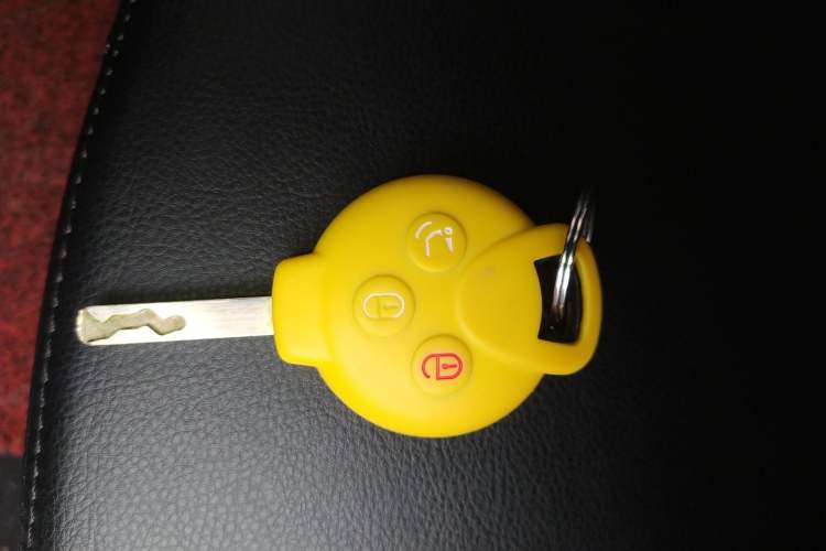Used smart fortwo 2012 1.0 MHD Hardtop Comfort Edition Vehicle Key