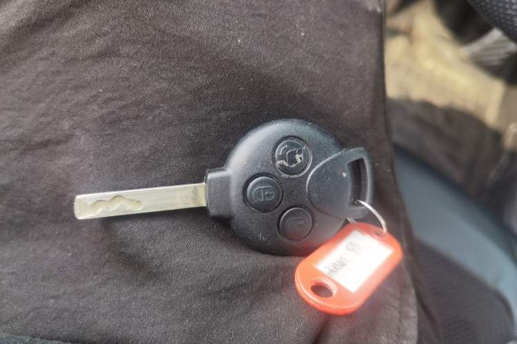 Used smart fortwo 2012 1.0 MHD Hardtop Comfort Edition Vehicle Key