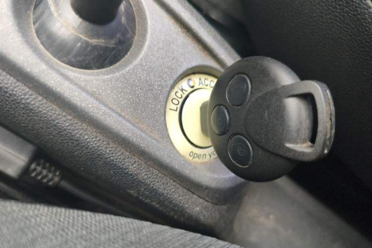 Used smart fortwo 2012 1.0 MHD Hardtop Standard Edition Vehicle Key